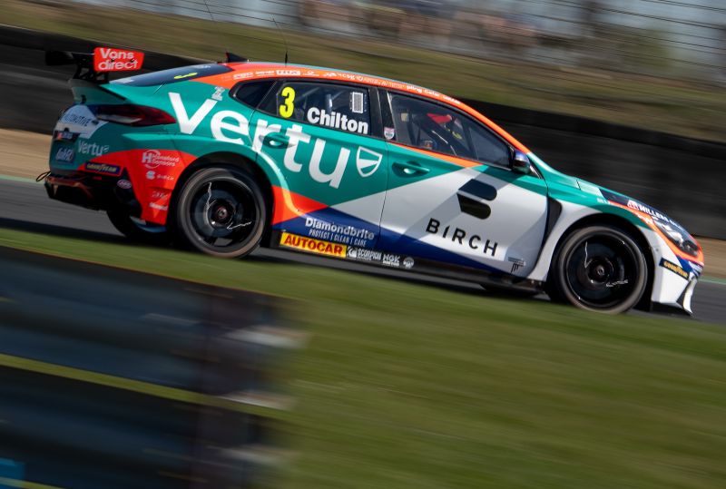 Vansdirect-backed Team VERTU Rev Up for BTCC Title Defence